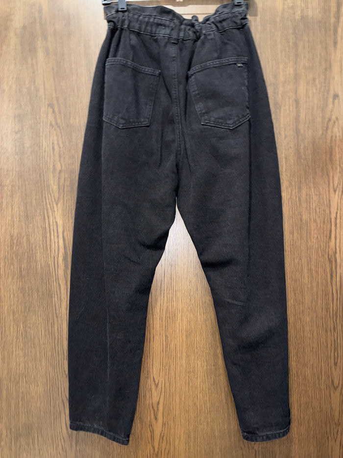 Women’s Zara Mom Jeans Size 6